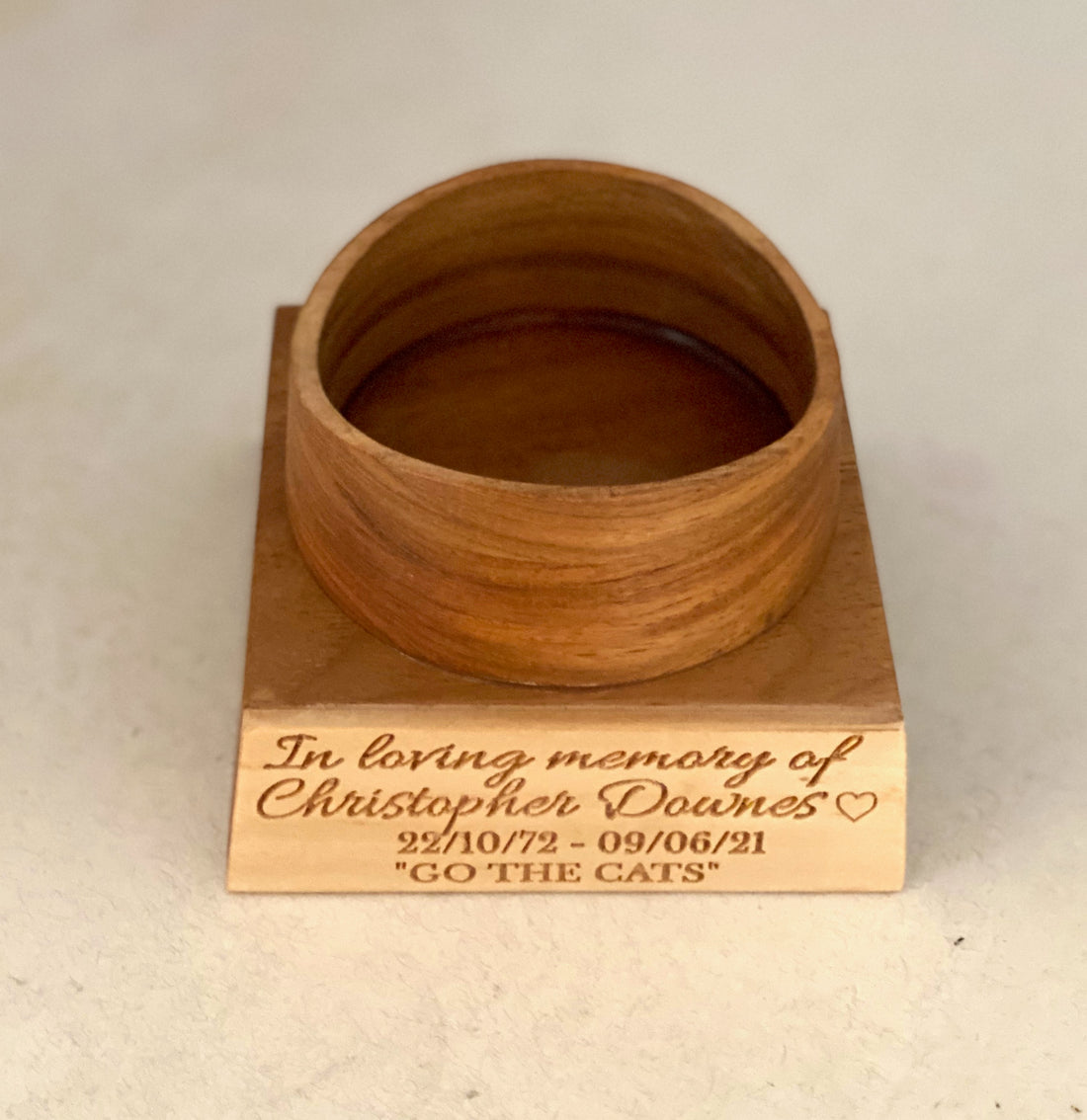 Adelaide Crows Football Urn IDENTITY URNS